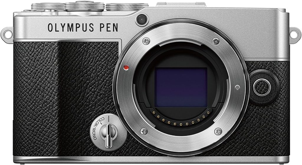 Olympus PEN E-P7 Camera Kit, 20 MP Sensor, 5-axis image stabilisation, tilt HD LCD, 4K, Wi-Fi,color and monochrome profile control, white incl. M.Zuiko Digital ED 14-42mm EZ silver